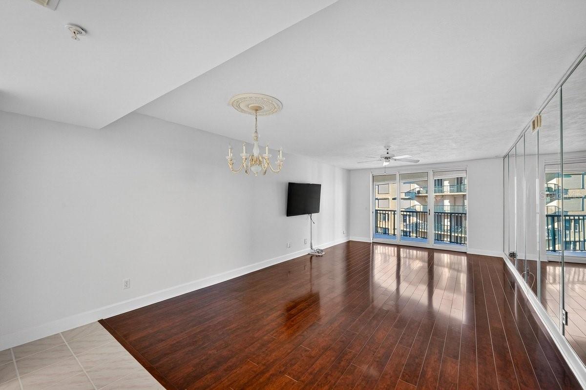 TOWERS AT PONCE INLET TOWER 01 CONDO - Residential