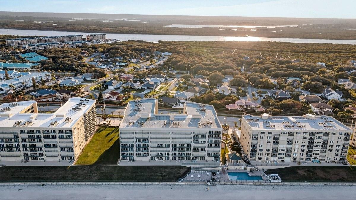 TOWERS AT PONCE INLET TOWER 01 CONDO - Residential