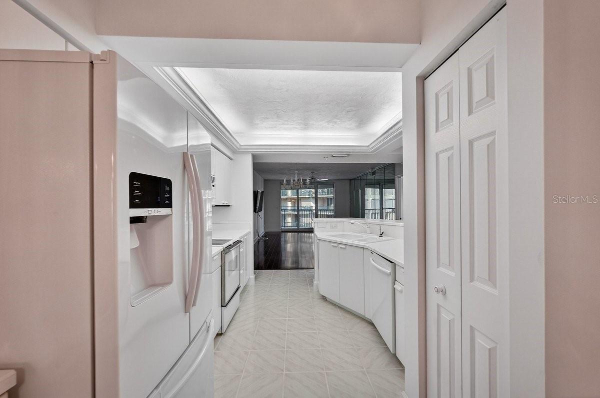 TOWERS AT PONCE INLET TOWER 01 CONDO - Residential