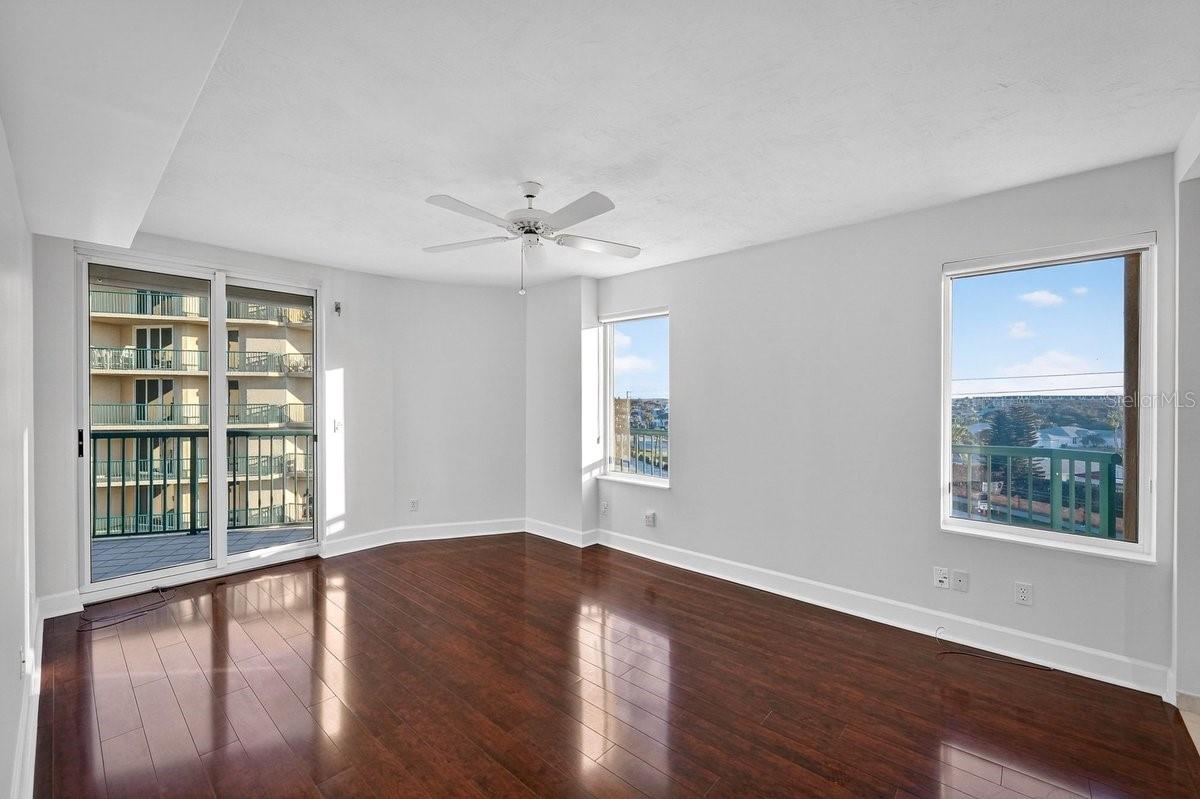 TOWERS AT PONCE INLET TOWER 01 CONDO - Residential