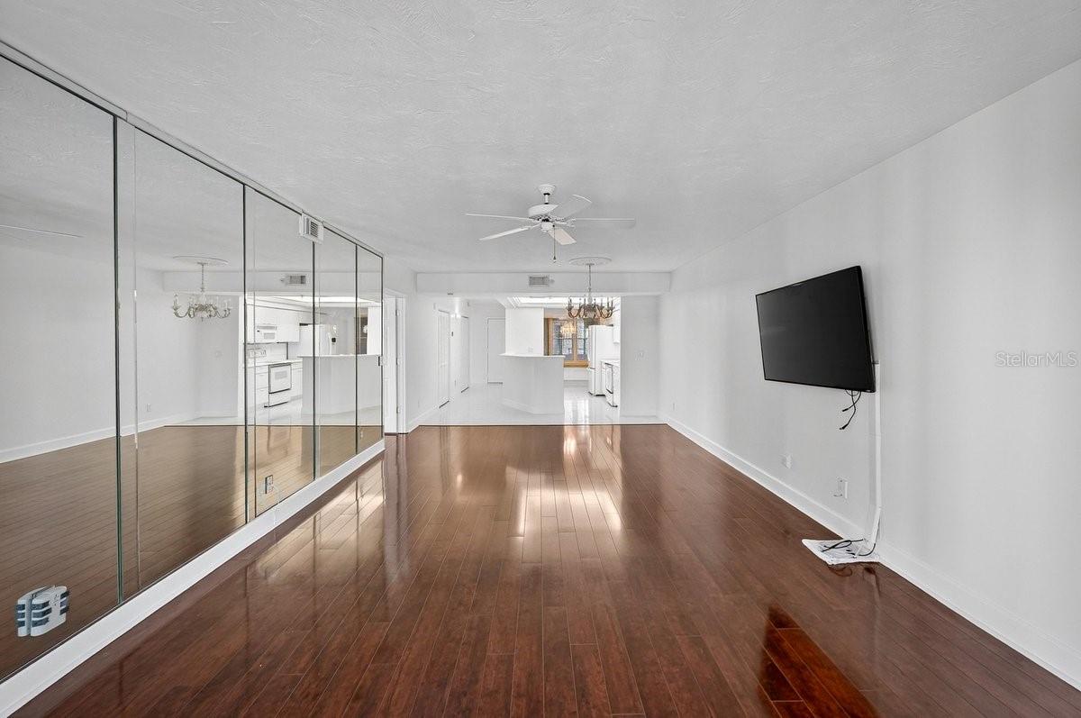 TOWERS AT PONCE INLET TOWER 01 CONDO - Residential