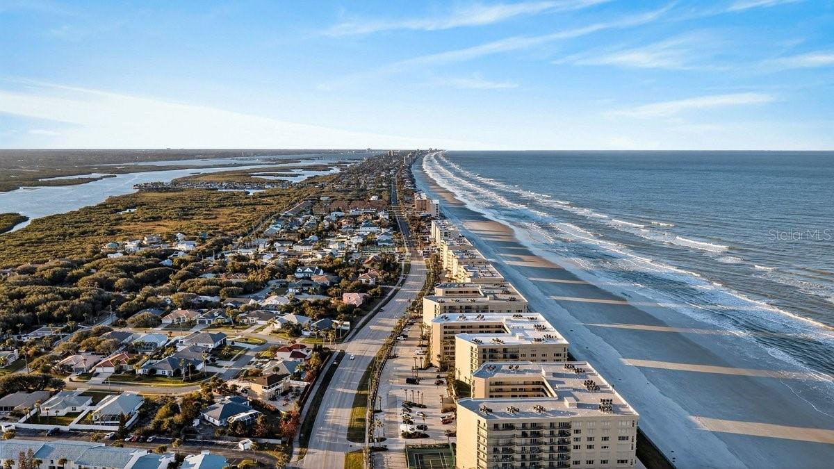 TOWERS AT PONCE INLET TOWER 01 CONDO - Residential