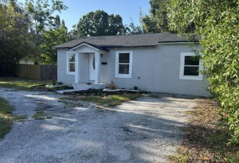 Photo of 3534 6th Avenue S, St Petersburg, FL 33711 (MLS # TB8433854)