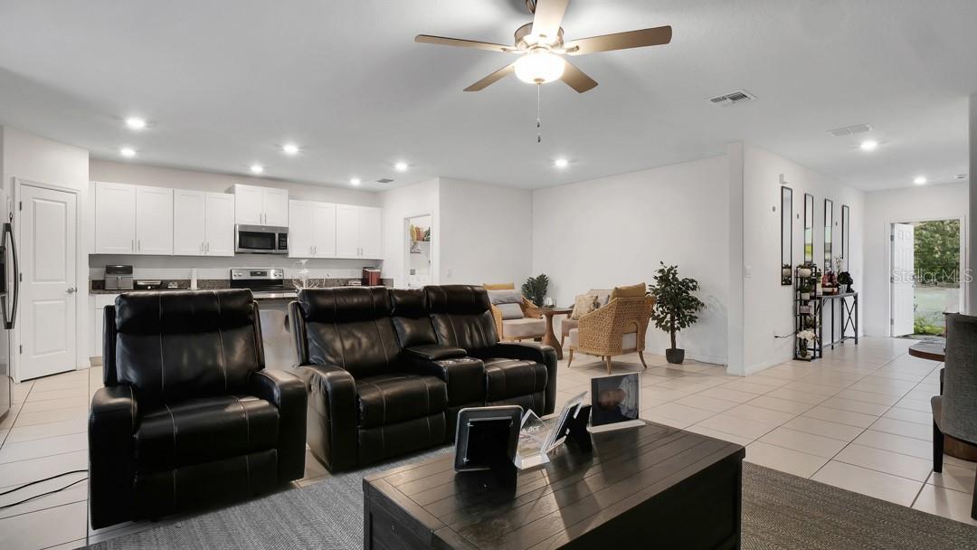 ABBOTT SQUARE PH 1B - Residential