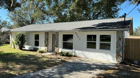 A home in LAKELAND