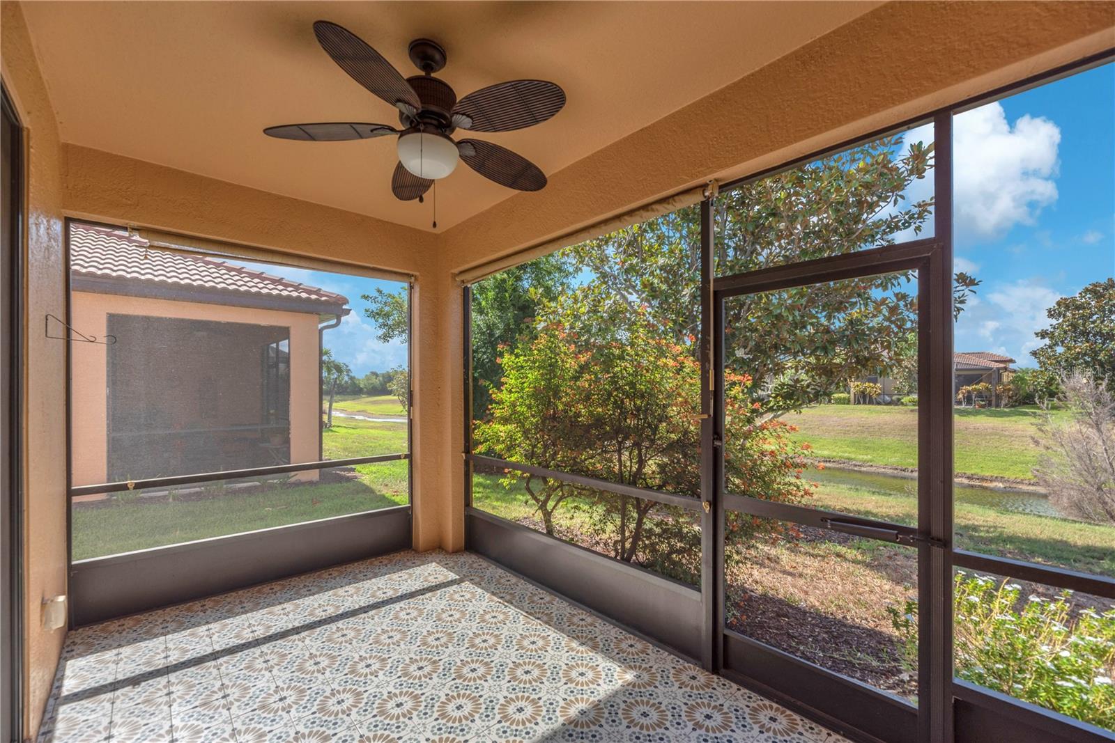 SOUTHSHORE FALLS PH 1 - Residential