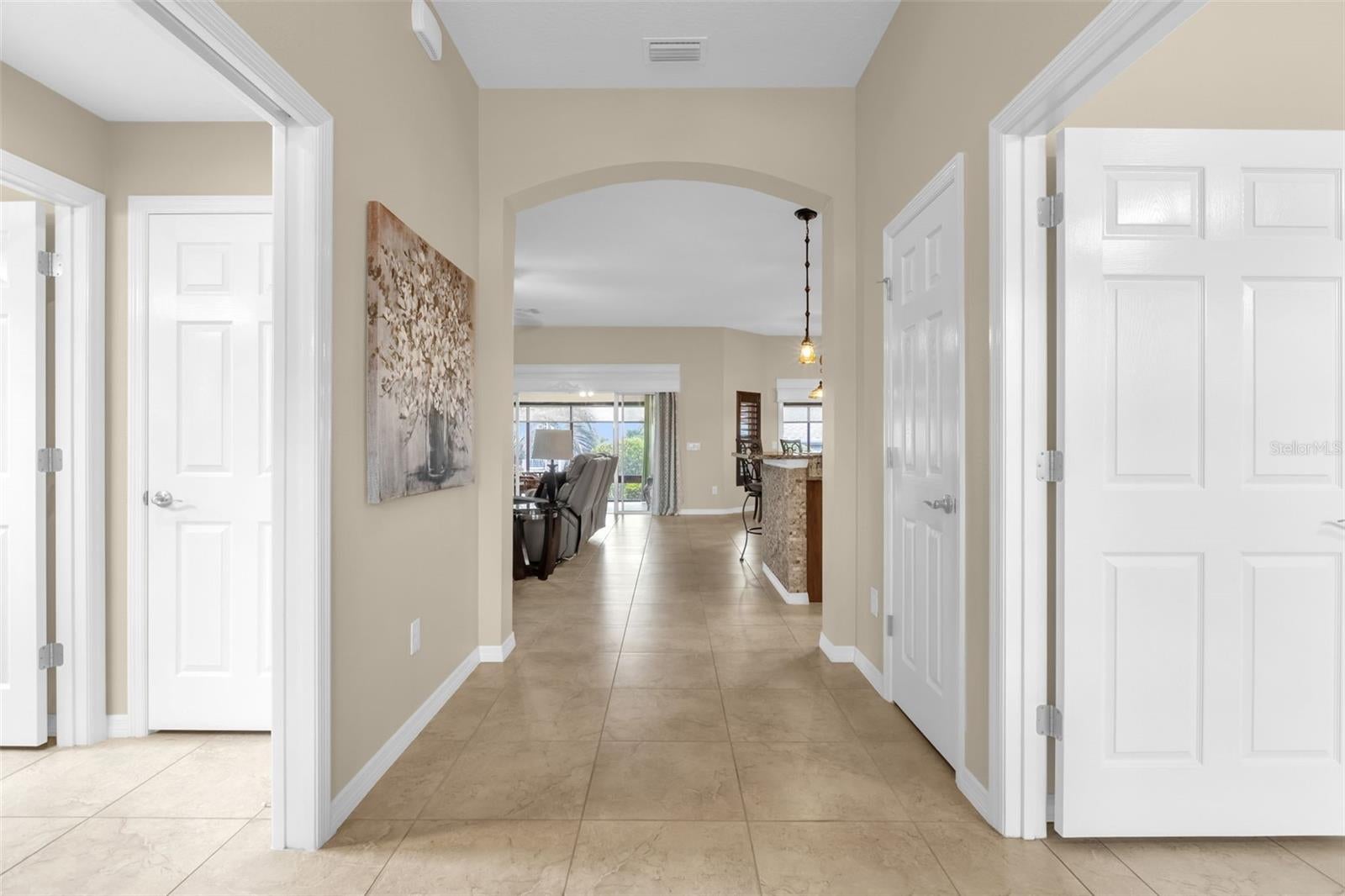 1885 OAKCREST PATH
