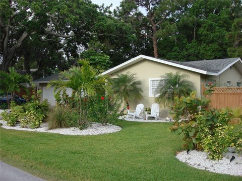 A home in PALM HARBOR