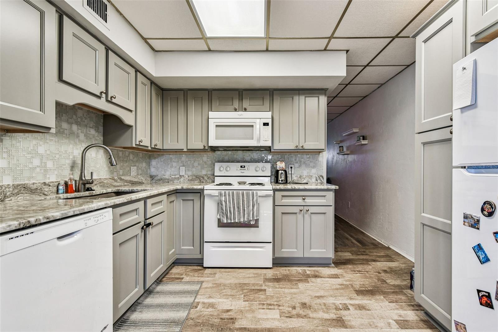 CLEARVIEW OAKS PARADISE - Residential