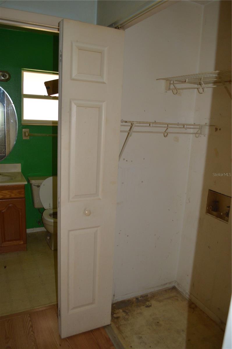 UNIVERSITY PLACE - Residential