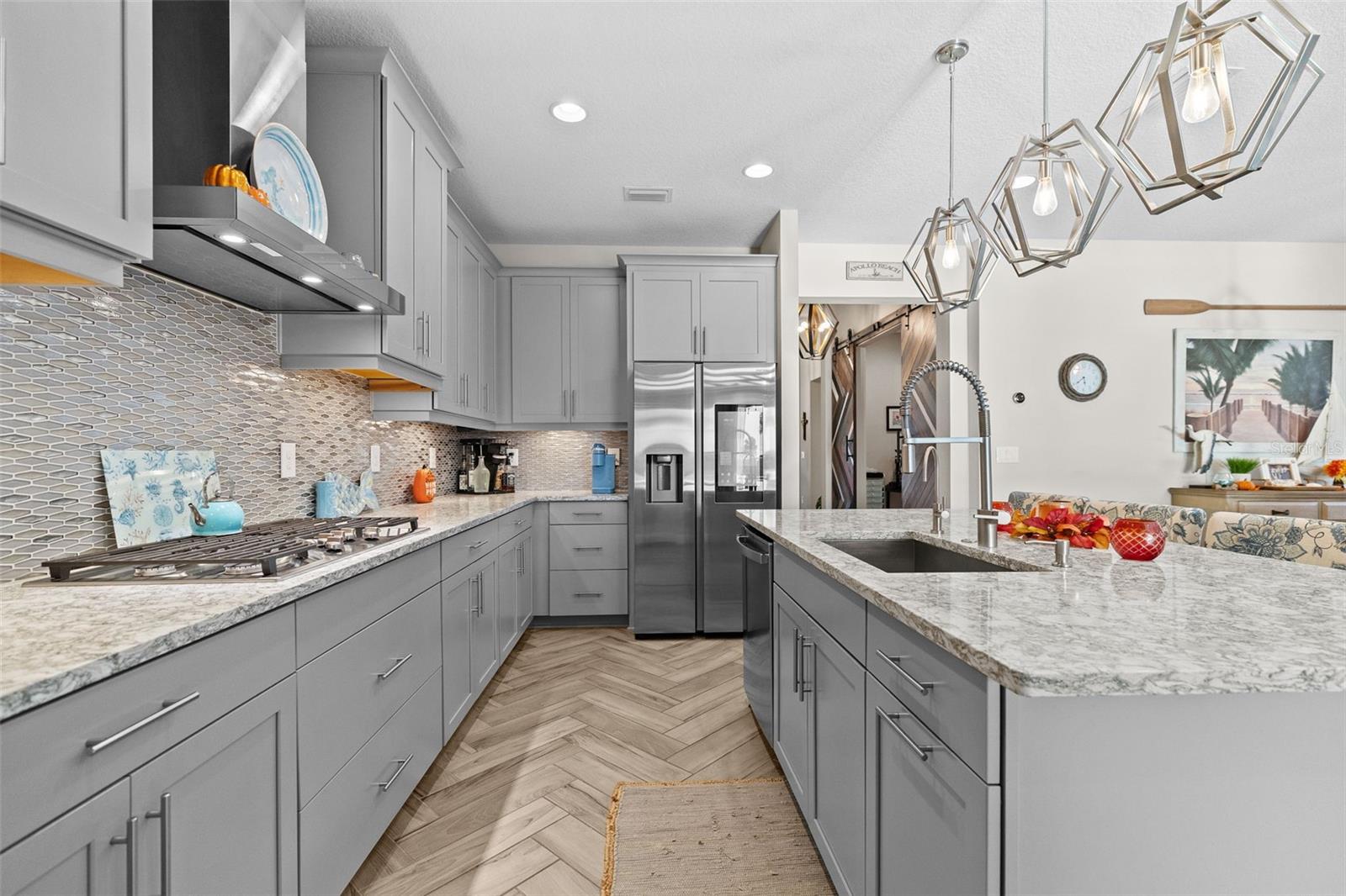 5822 SILVER SUN DRIVE
