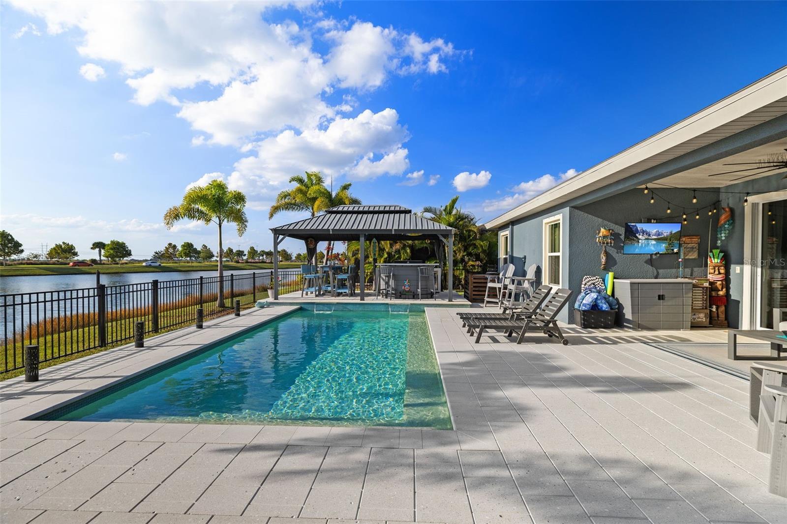 5822 SILVER SUN DRIVE