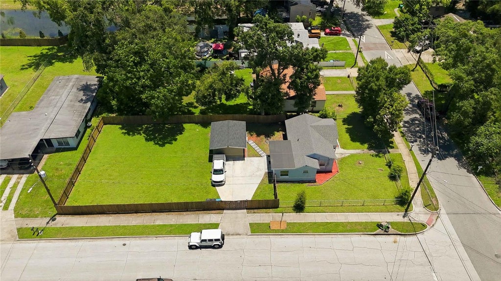 Photo of 809 Columbia Street, Orlando, FL 32805 (MLS # O6423784)