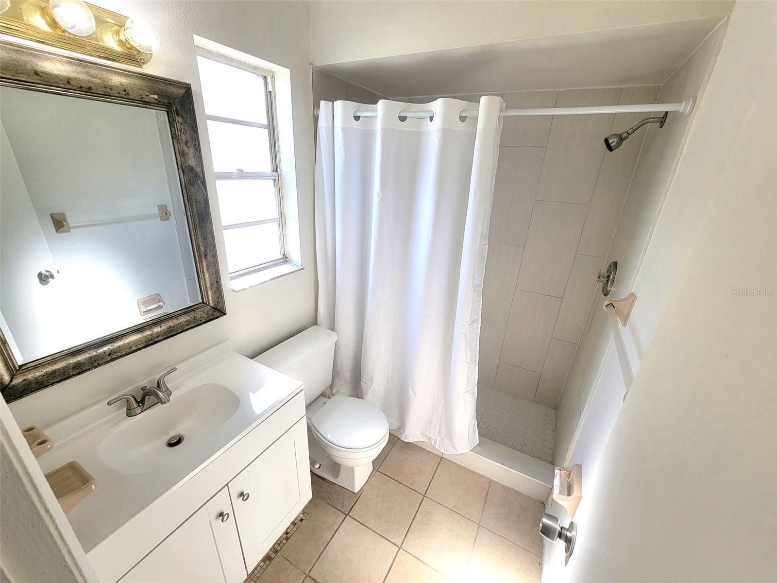 LAKE PADGETT SOUTH UN 4 REP - Residential Lease
