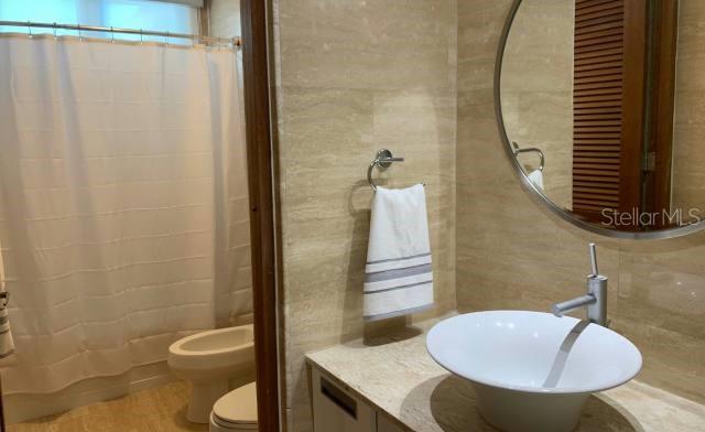 OCEAN ONE PENTHOUSE - Residential