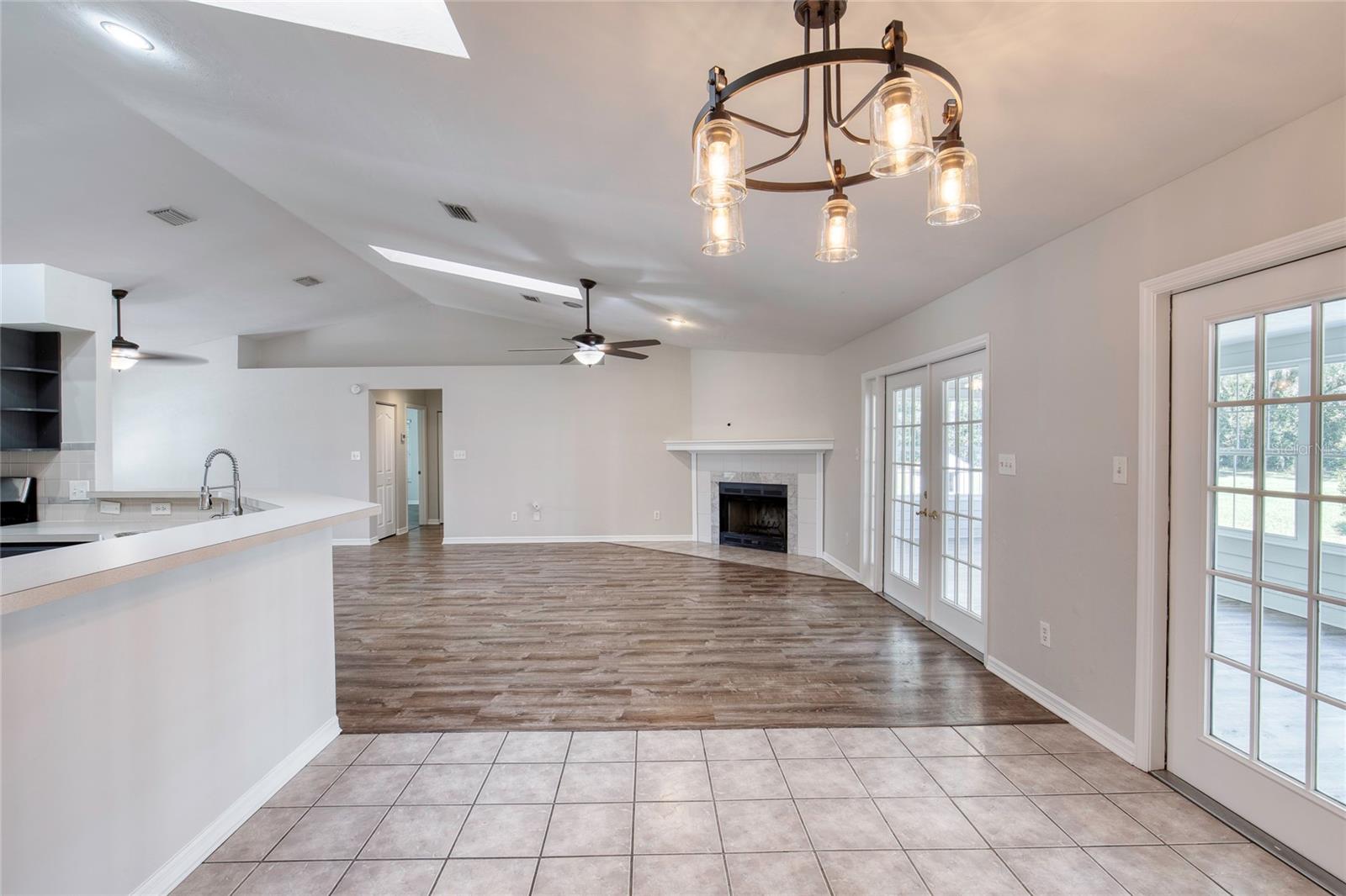 SUNSHINE ACRES - Residential