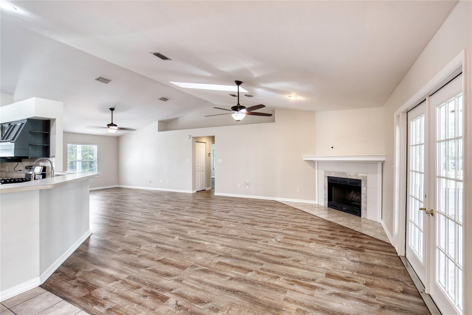 SUNSHINE ACRES - Residential