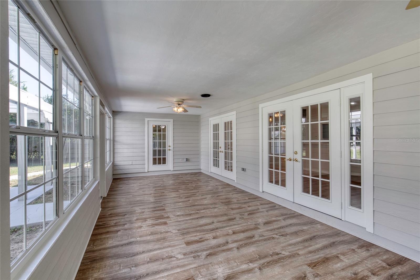 SUNSHINE ACRES - Residential