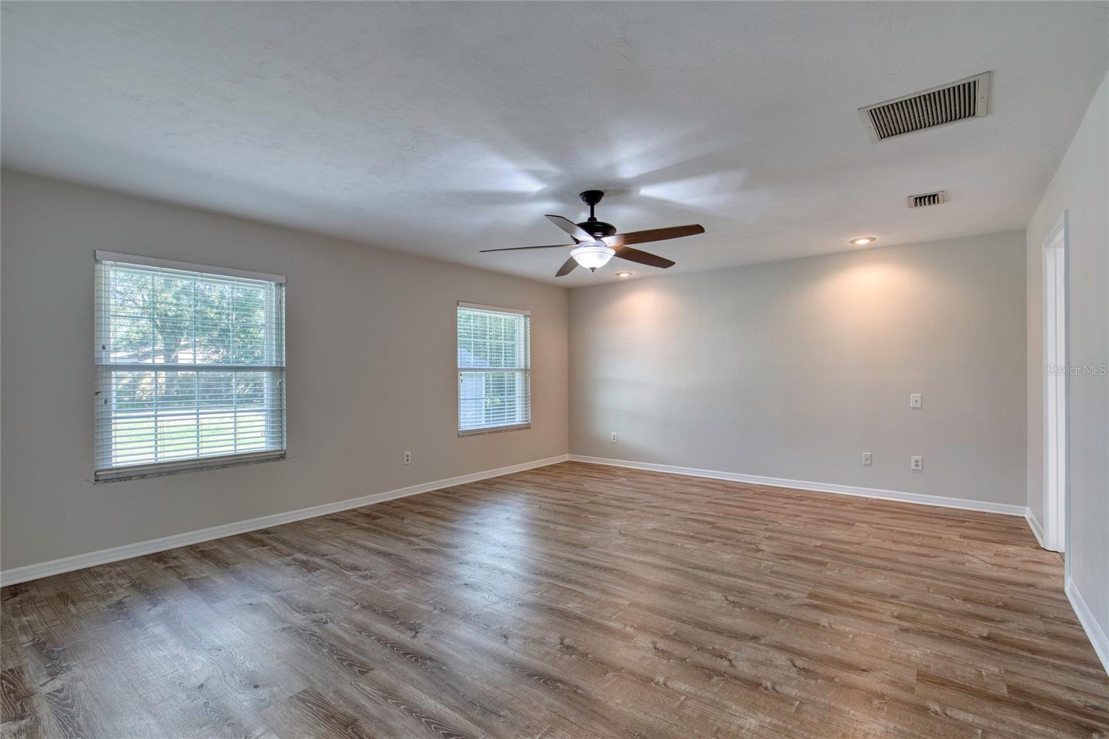 SUNSHINE ACRES - Residential
