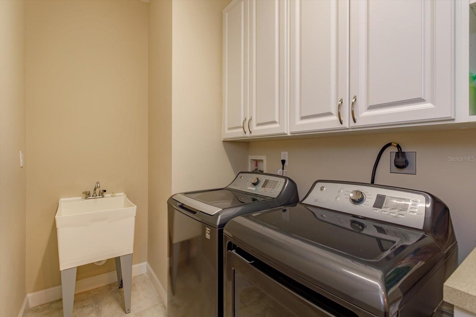 GRANDE OAKS AT HEATHROW REP - Residential