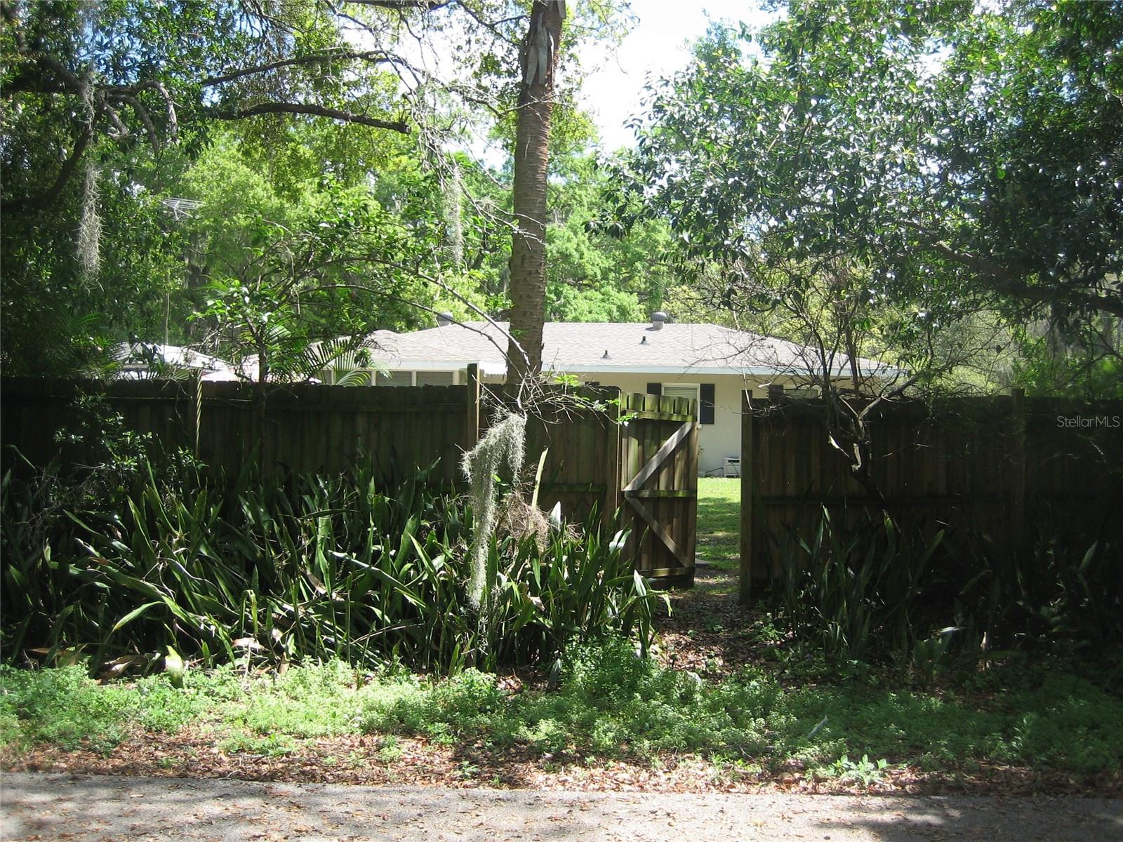 DUNEDIN ISLES 1 - Residential Lease