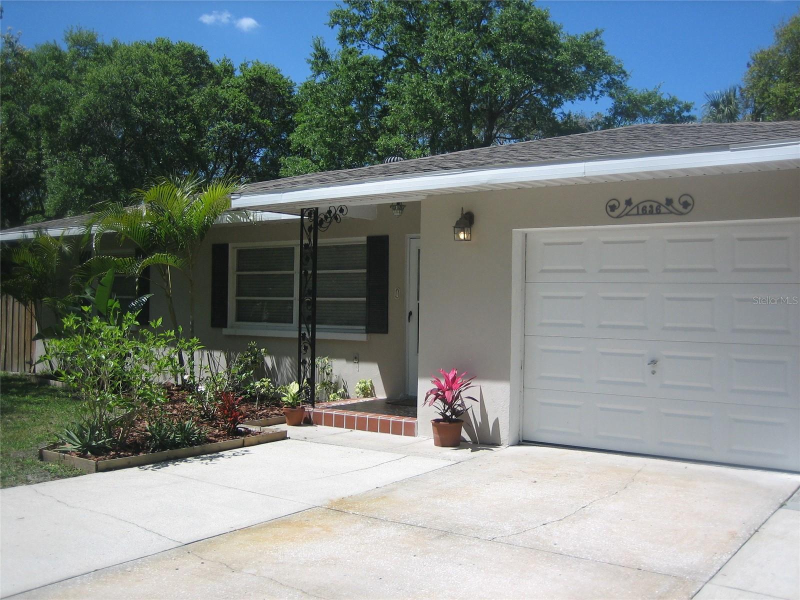 DUNEDIN ISLES 1 - Residential Lease