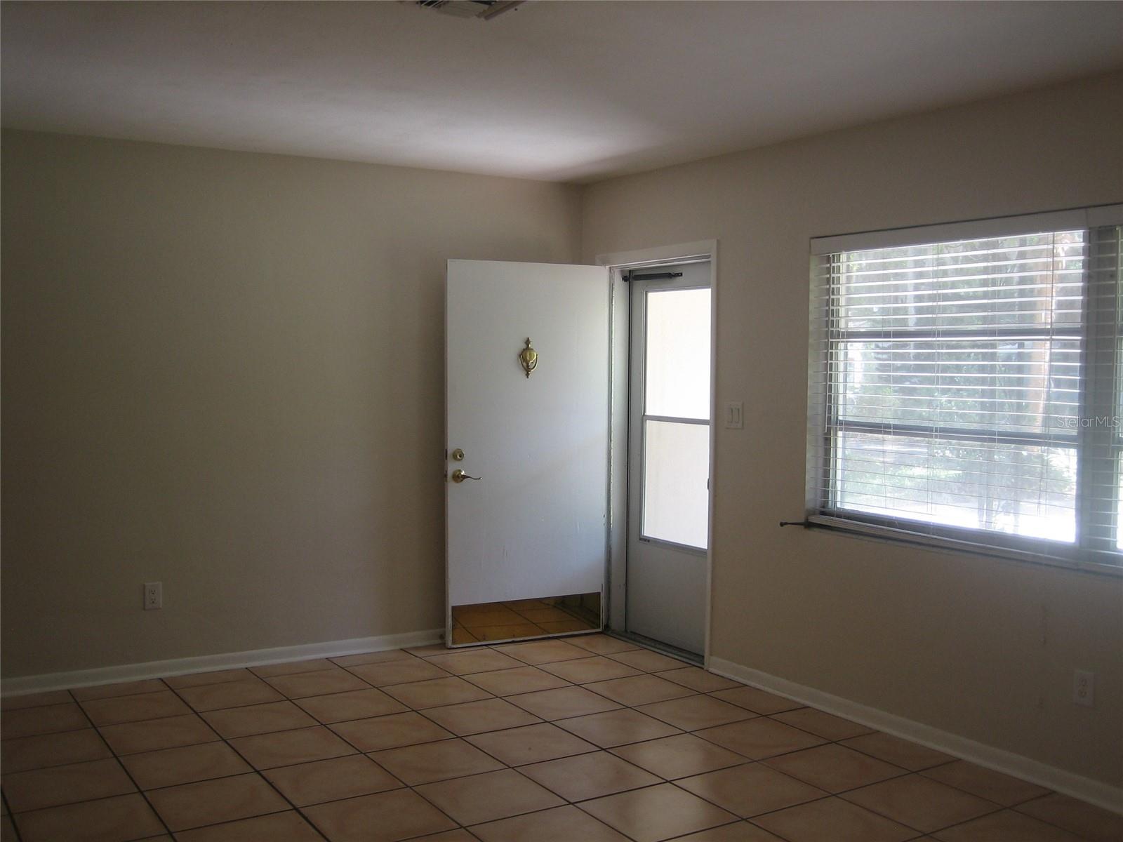 DUNEDIN ISLES 1 - Residential Lease