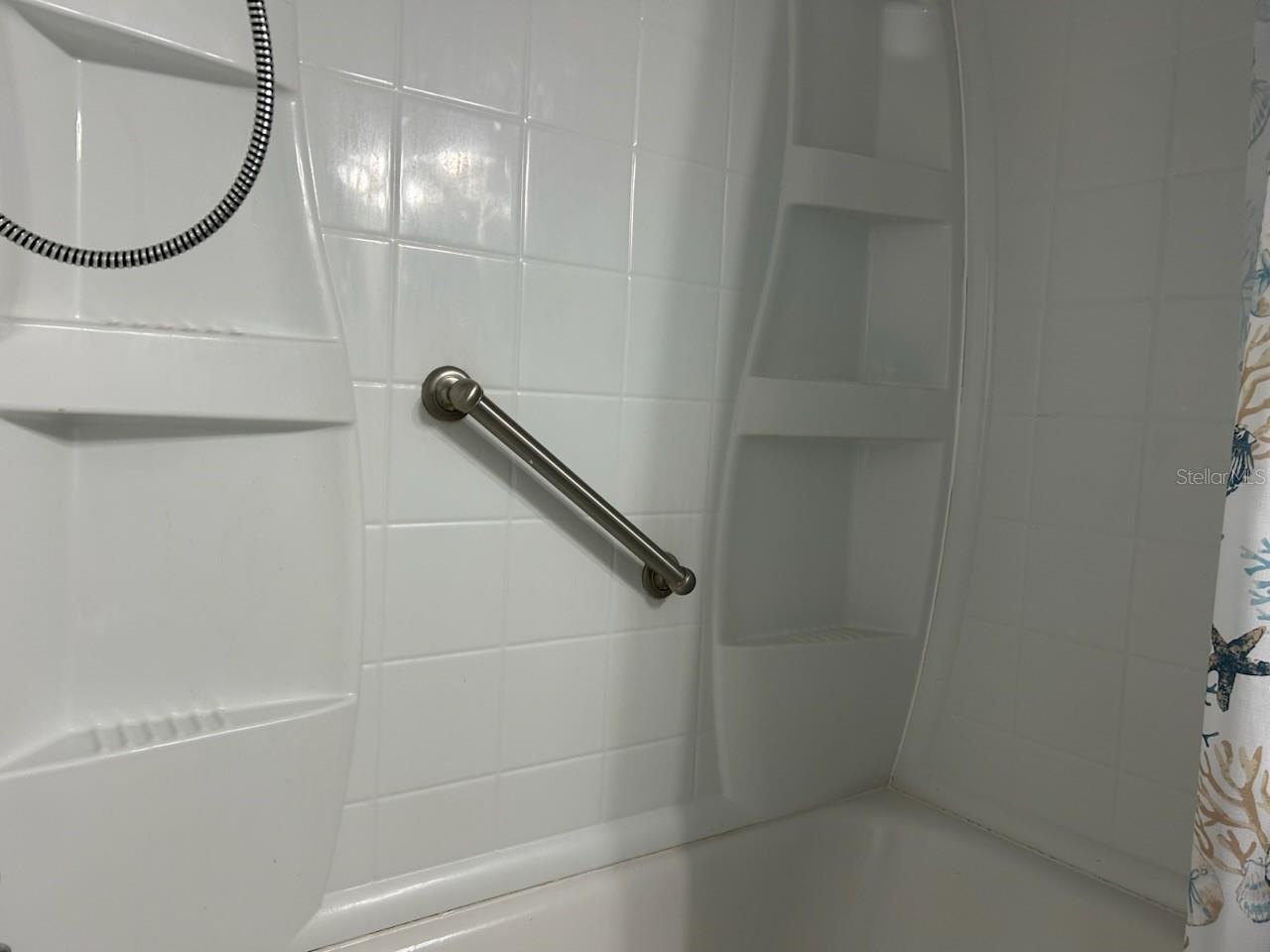 TRI-PAR ESTATES - Residential