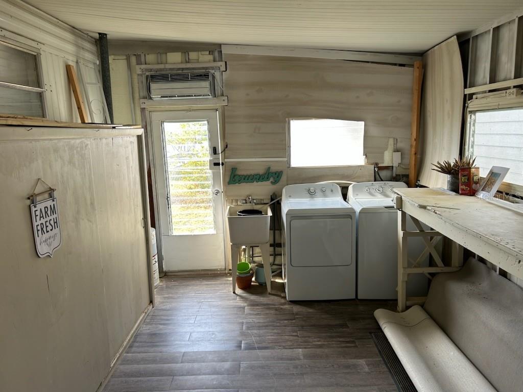 TRI-PAR ESTATES - Residential