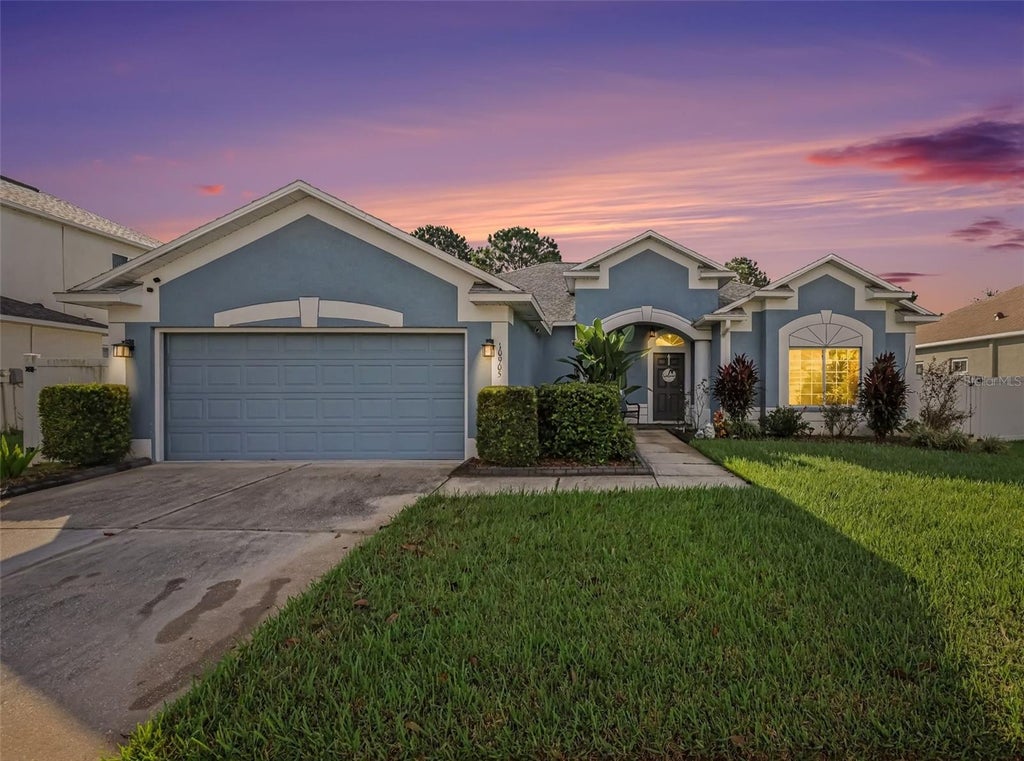 Photo of 10905 Hoffner Edge Drive, Riverview, FL 33579 (MLS # TB8551824)