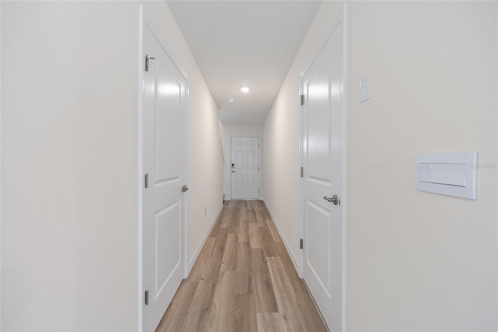 LAUREL COMMONS - Residential Lease