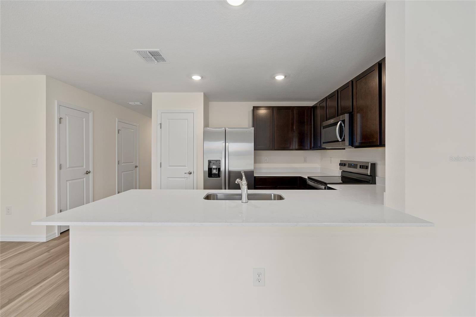 LAUREL COMMONS - Residential Lease