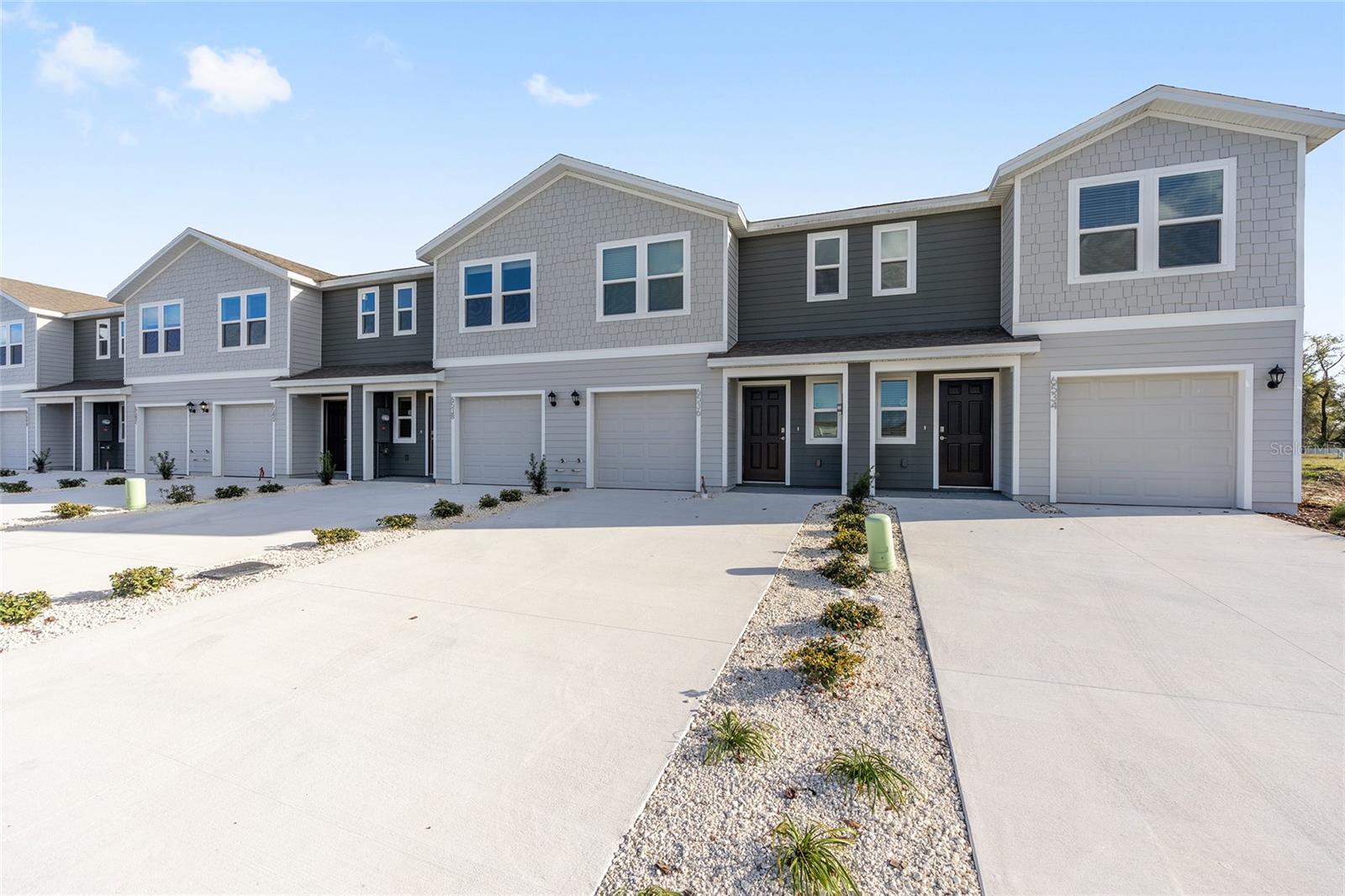 LAUREL COMMONS - Residential Lease