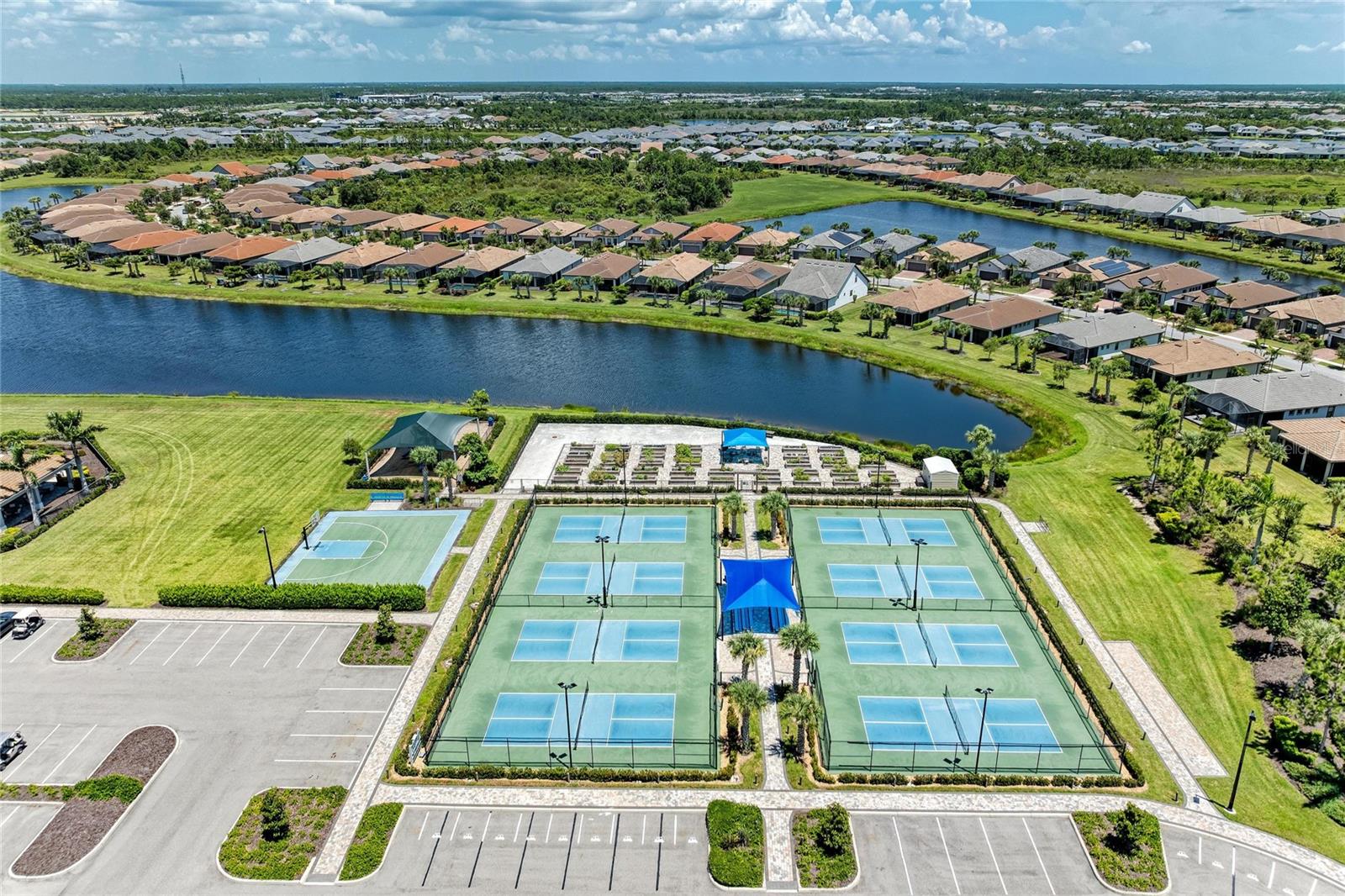 ISLANDWALK AT THE WEST VILLAGES - Residential