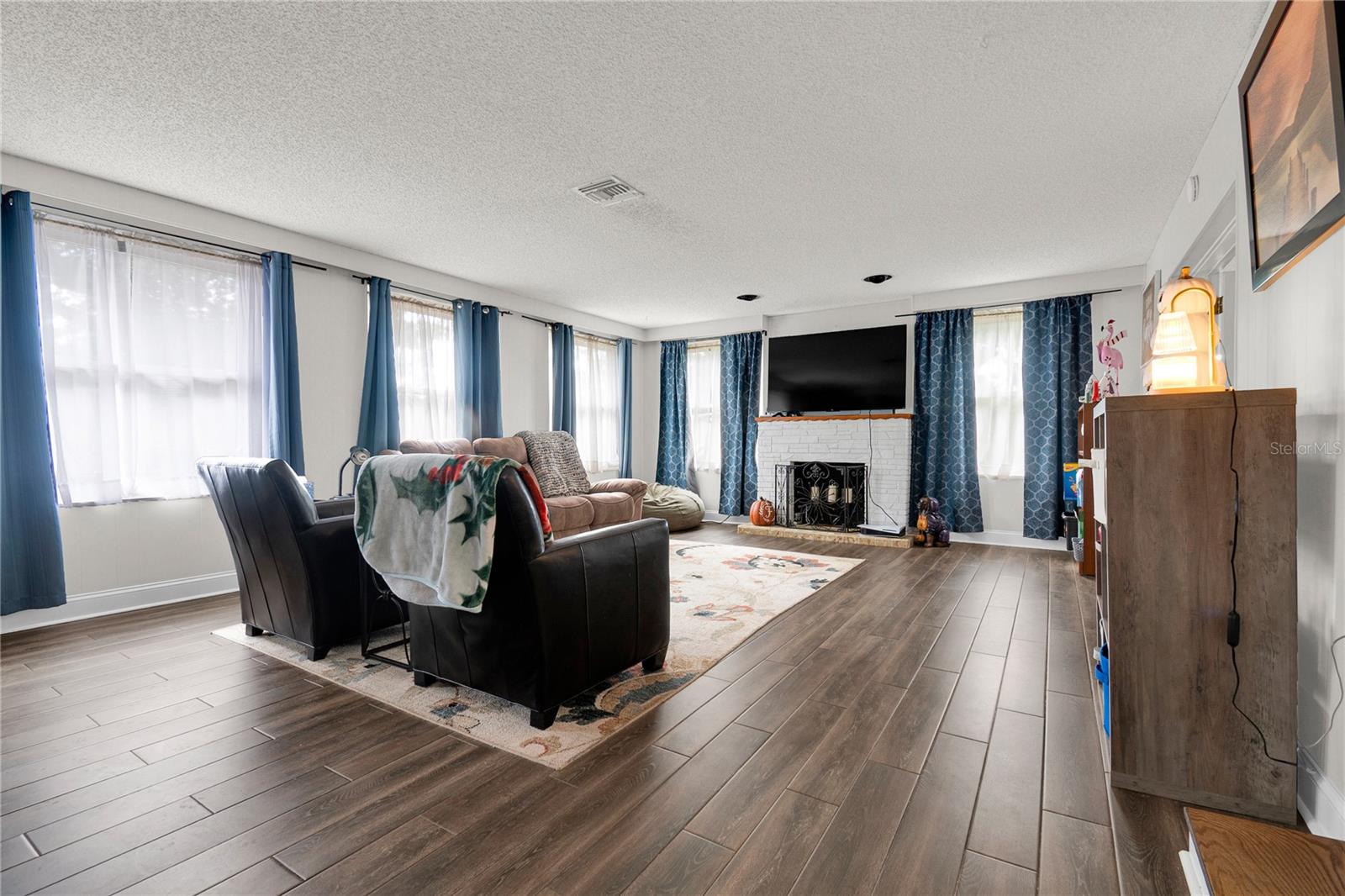 BEAR LAKE MANOR - Residential