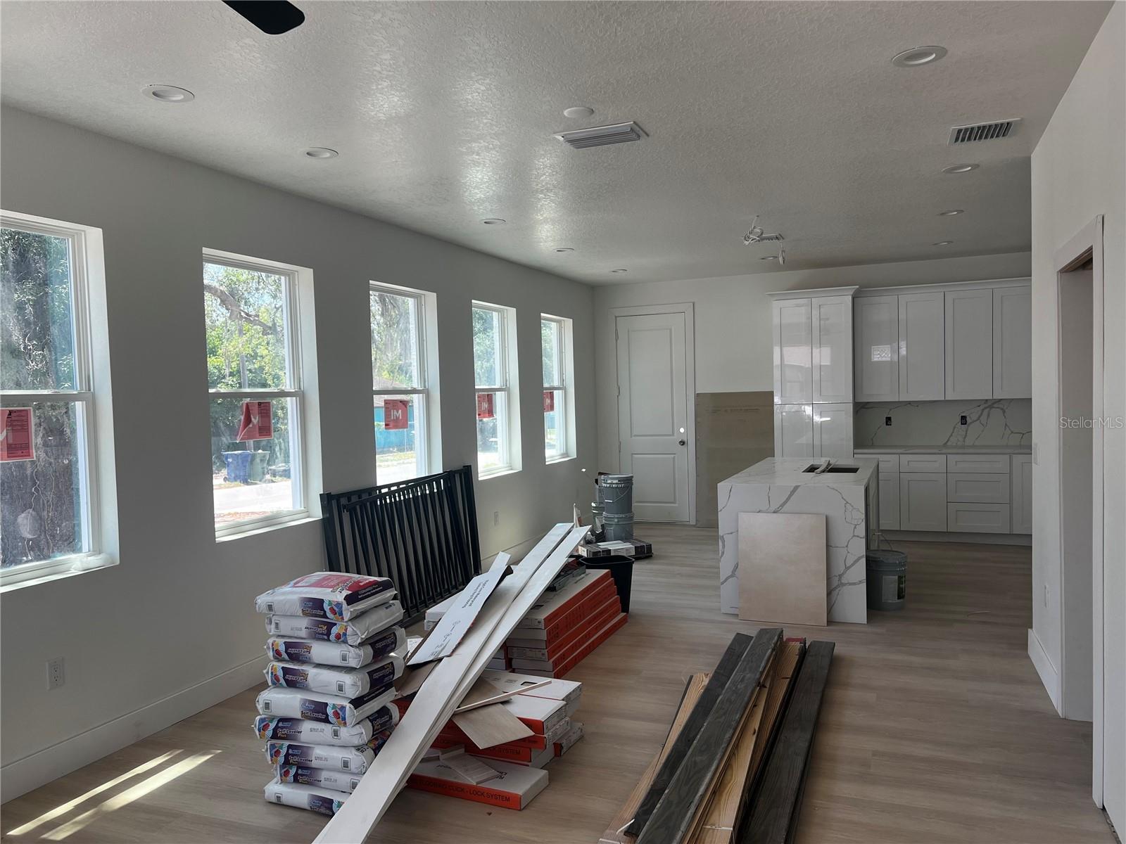 1514 E JUNEAU STREET