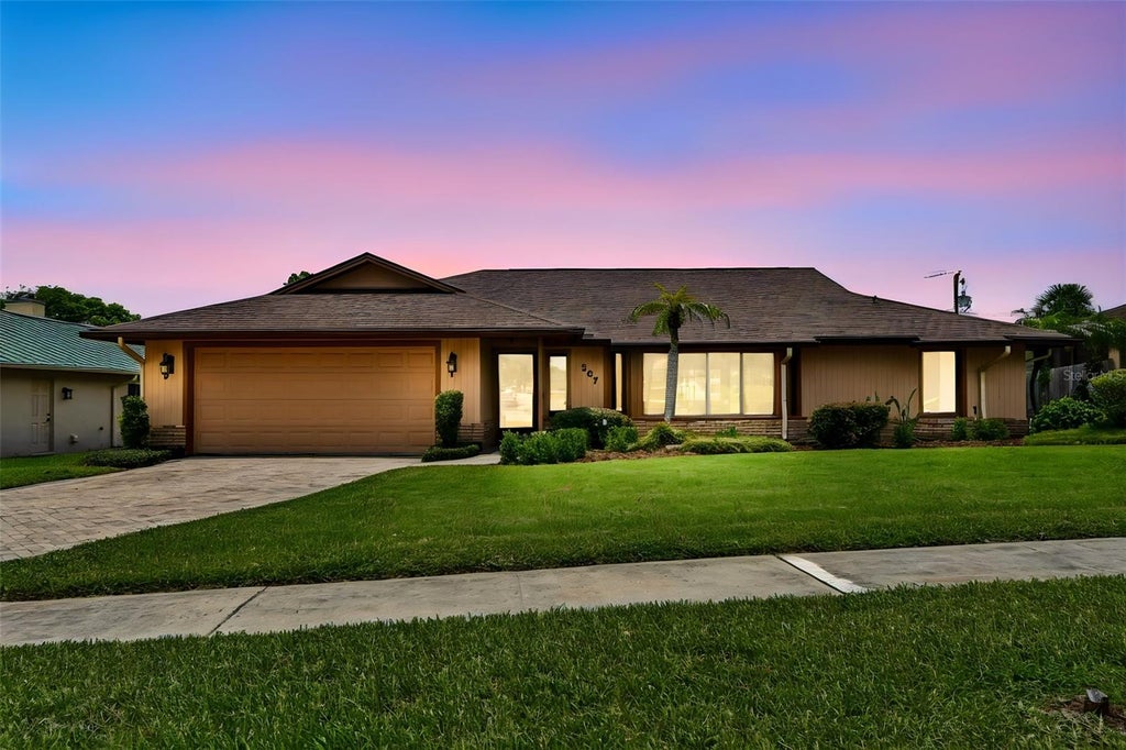 Photo of 507 Fernwood Drive, Altamonte Springs, FL 32701 (MLS # O6452411)