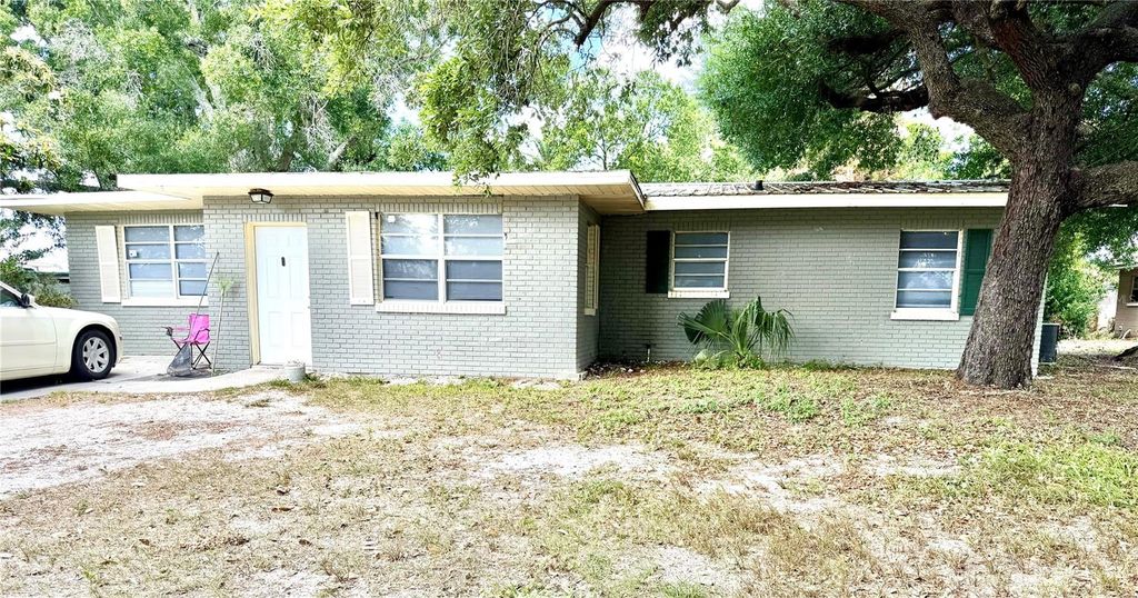 Photo of 1405 Avenue H SW, Winter Haven, FL 33880 (MLS # O6403332)