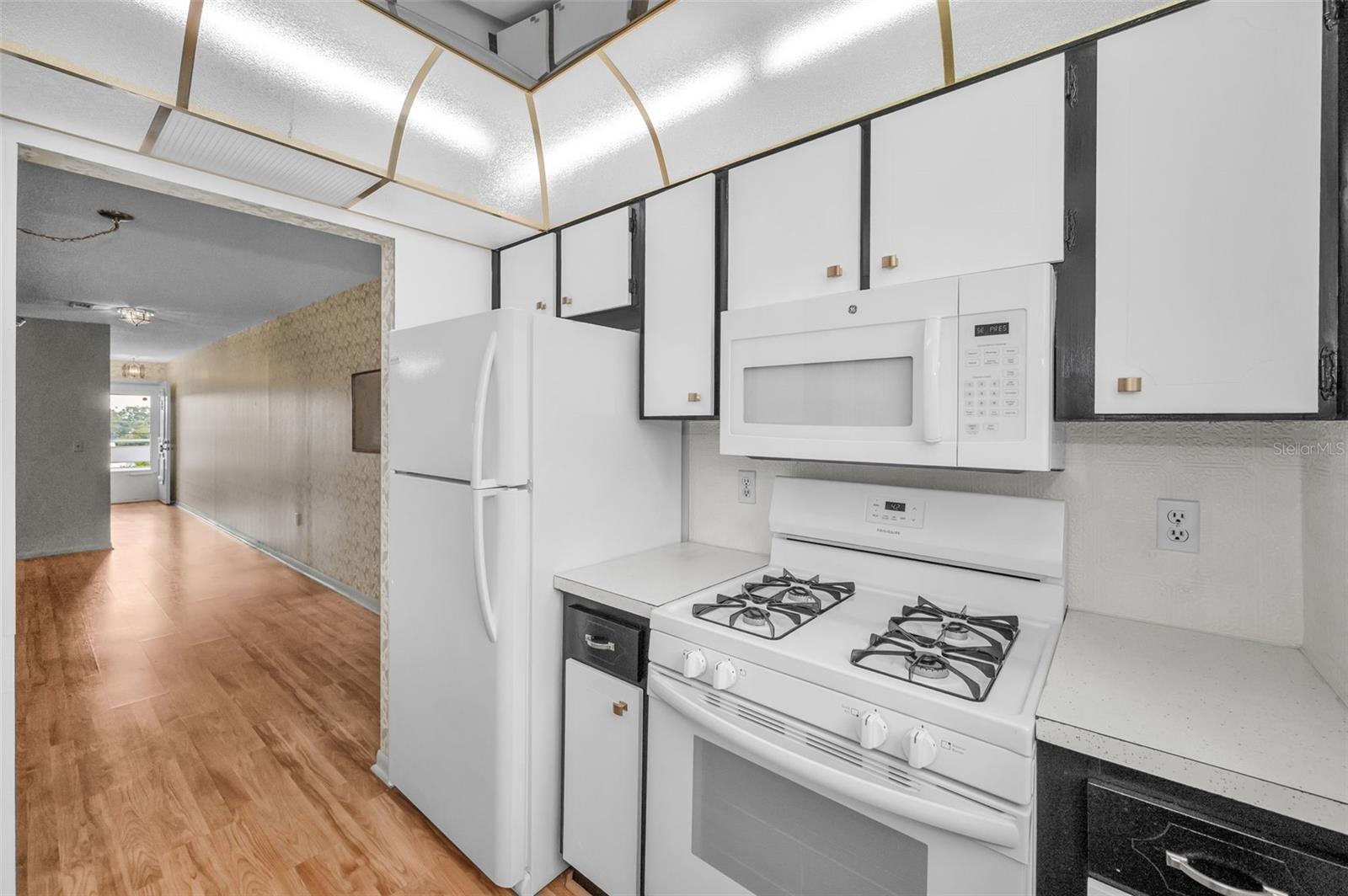 FIVE TOWNS OF ST PETE - Residential