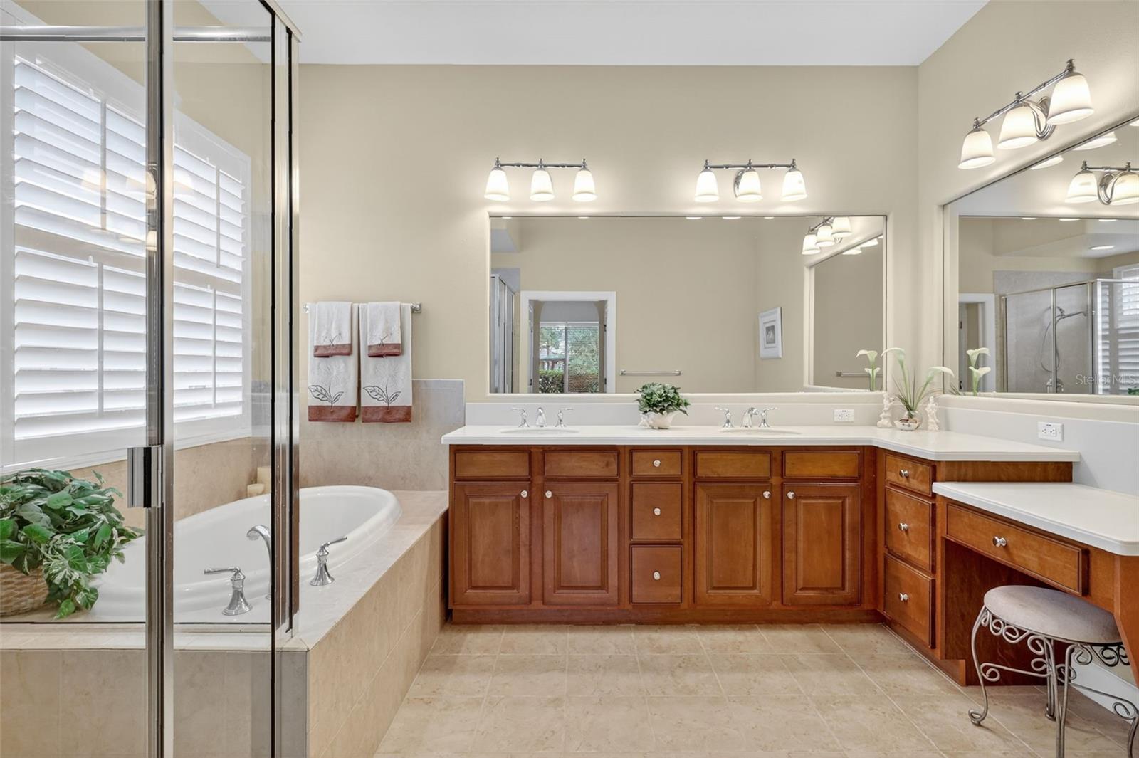 TAMPA PALMS - Residential