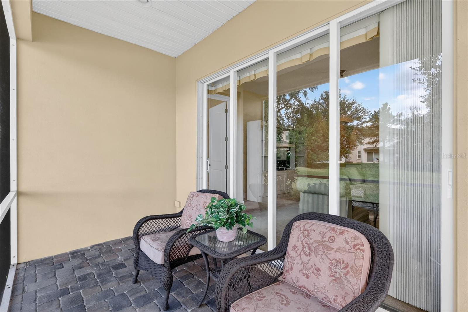 TAMPA PALMS - Residential
