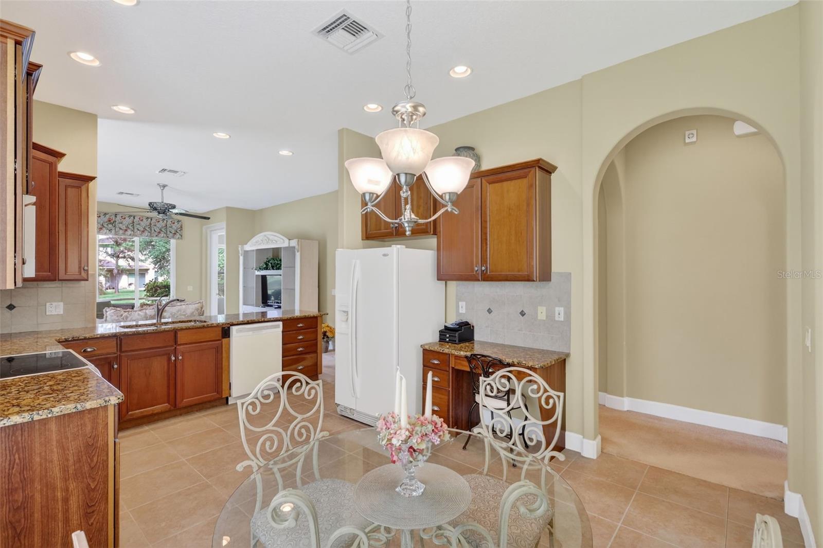 TAMPA PALMS - Residential