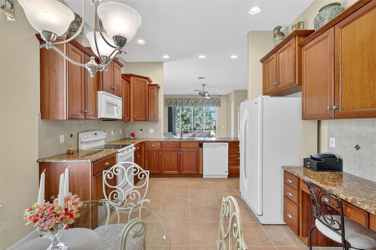 TAMPA PALMS - Residential