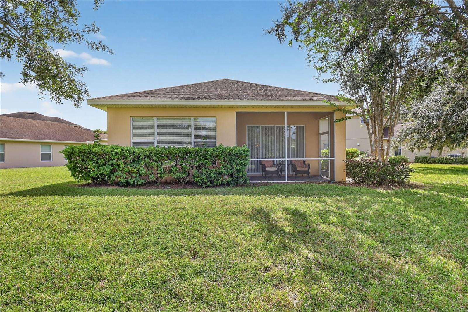 TAMPA PALMS - Residential
