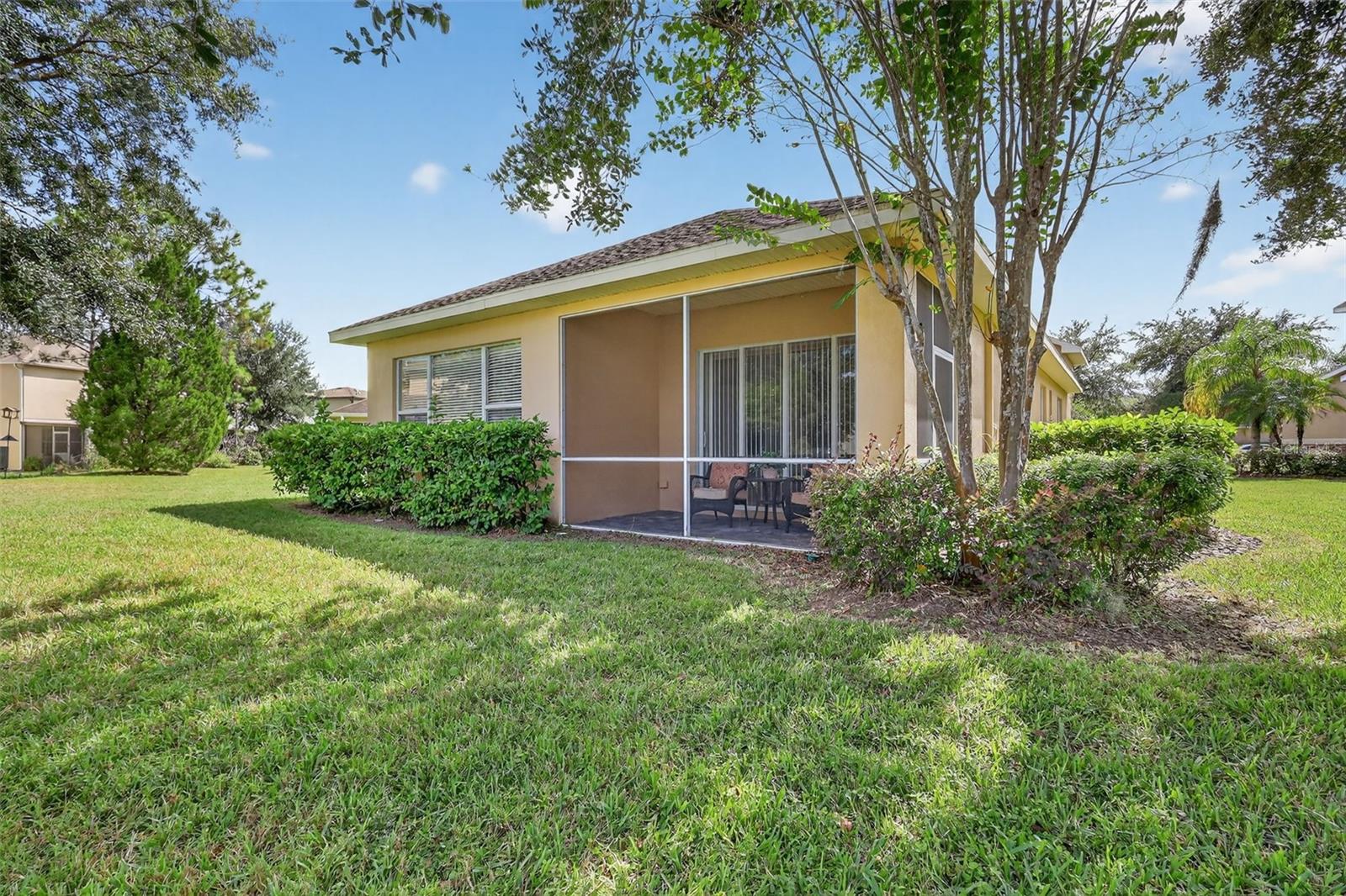 TAMPA PALMS - Residential