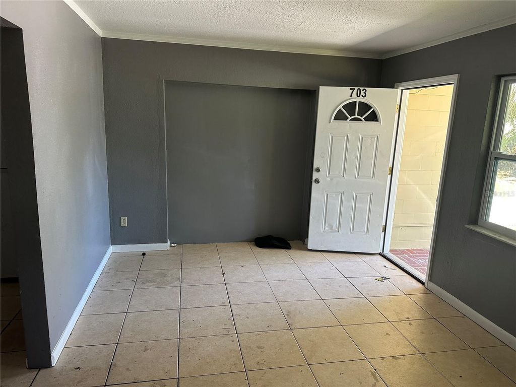 Photo of 703 S Castle Court, Tampa, FL 33612 (MLS # TB8430267)