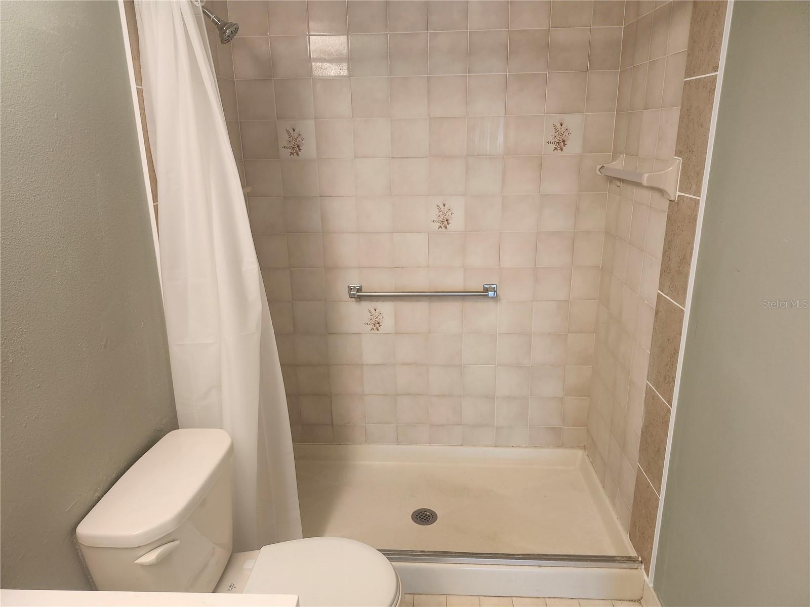 PINE RIDGE AT SUGAR CREEK - Residential