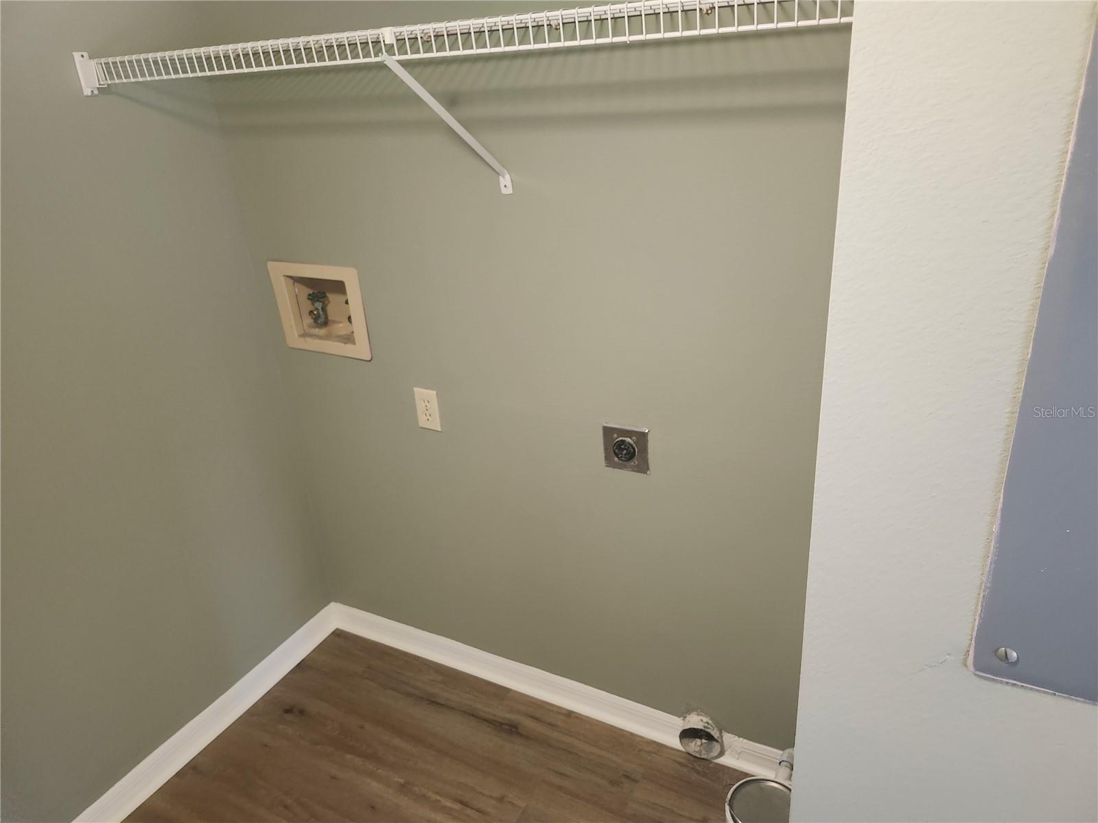 PINE RIDGE AT SUGAR CREEK - Residential