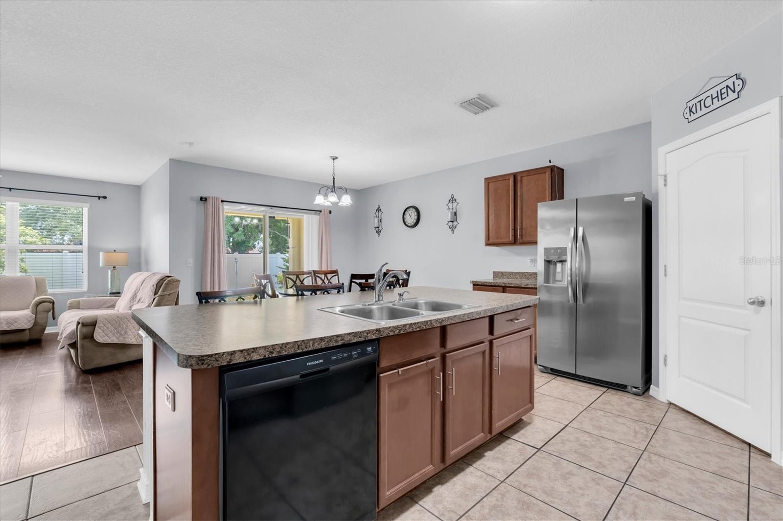 3839 CRYSTAL DEW STREET