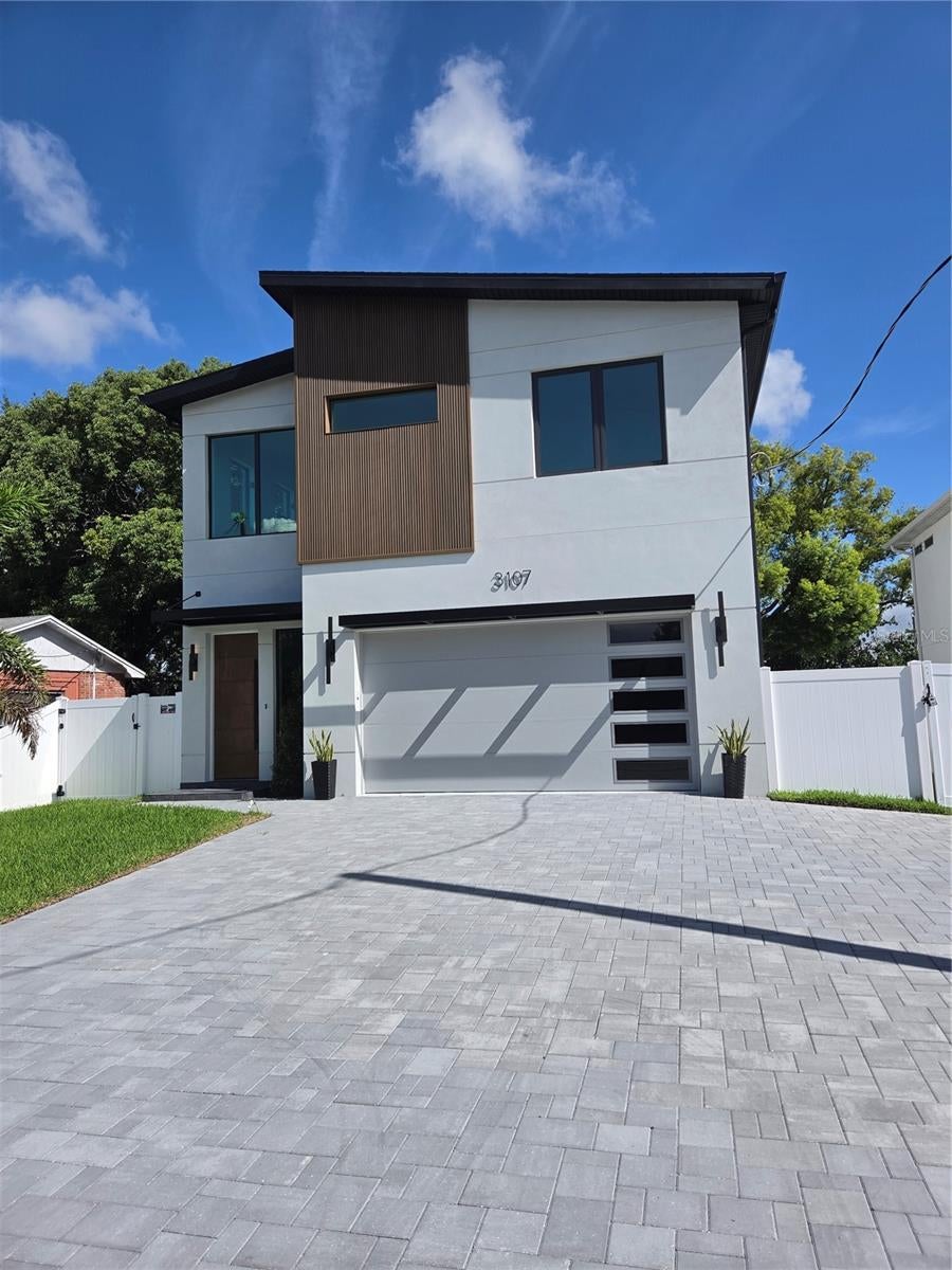 Photo of 3107 W Beach Street, Tampa, FL 33607 (MLS # TB8544850)